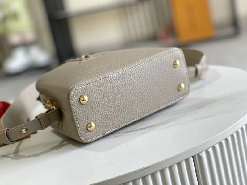 Compact Louis Vuitton Capucines BB Bags 94381