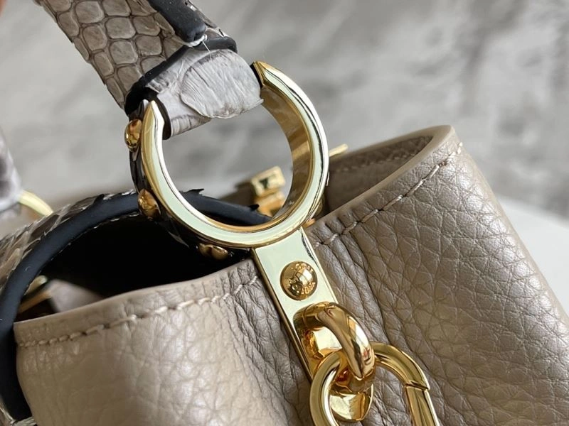 Compact Louis Vuitton Capucines BB Bags 94381