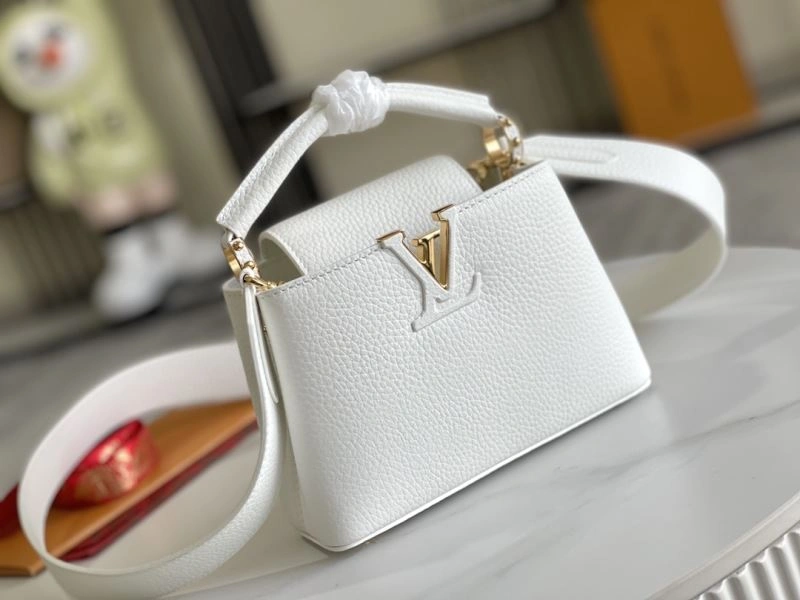 Sophisticated Louis Vuitton Capucines BB Bags 94375
