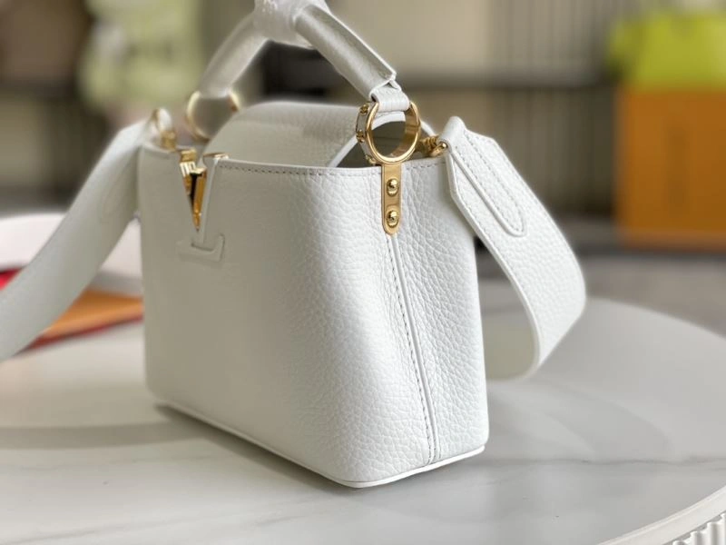 Sophisticated Louis Vuitton Capucines BB Bags 94375