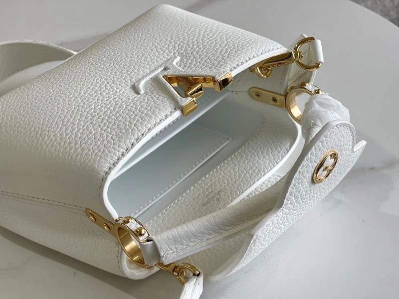 Sophisticated Louis Vuitton Capucines BB Bags 94375