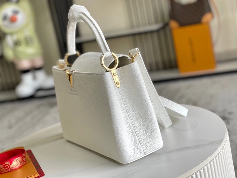 Bright Louis Vuitton Capucines BB Bags 94399