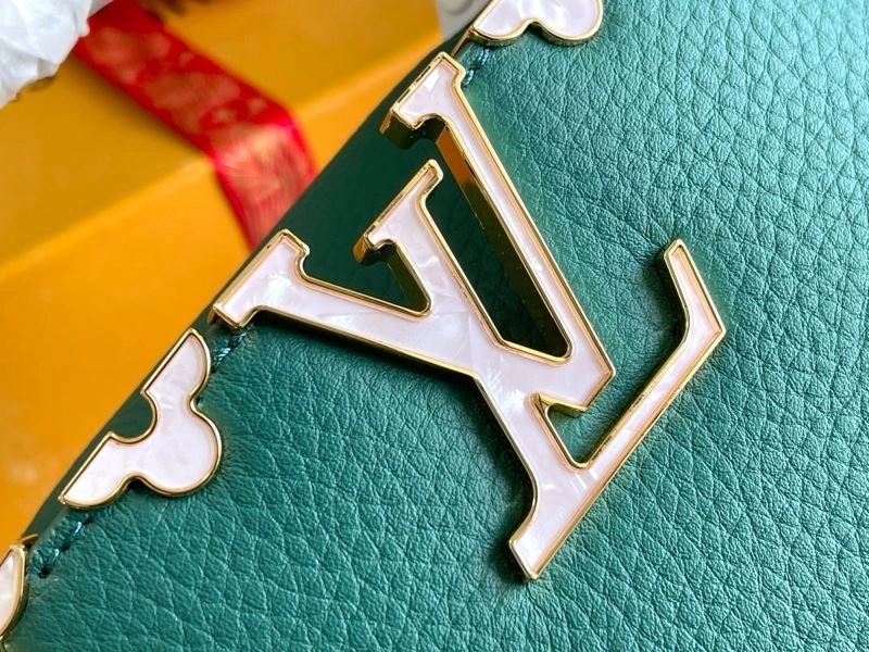 Bright Louis Vuitton Capucines BB Bags 93959