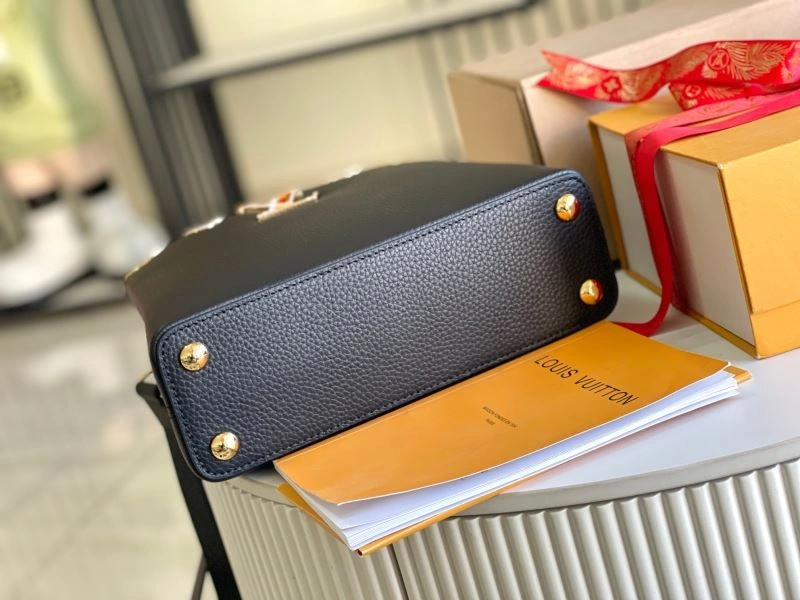Timeless Louis Vuitton Capucines BB Bags 94025