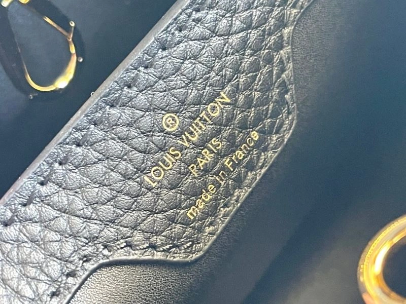 Timeless Louis Vuitton Capucines BB Bags 94025