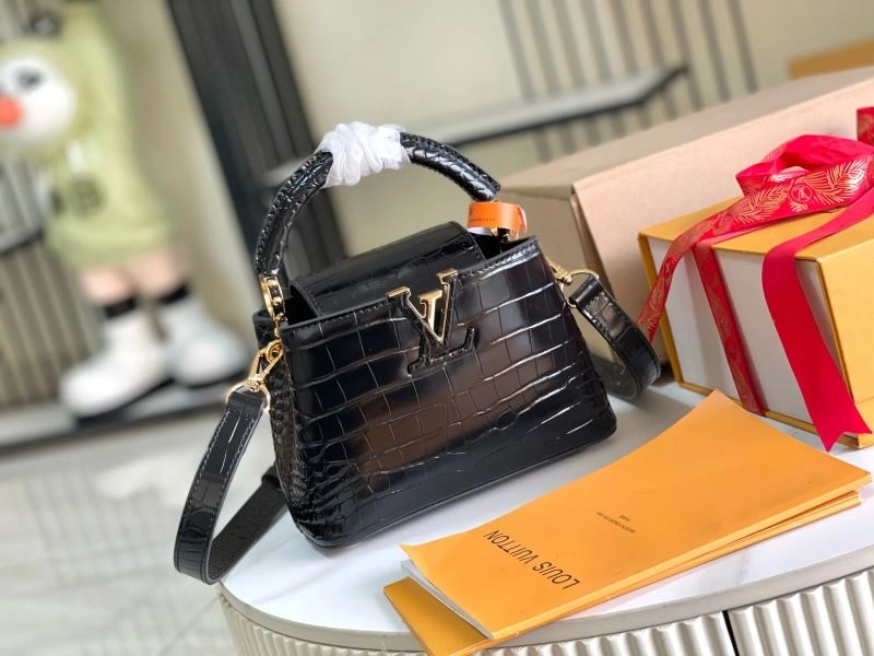 SmoothTexture Louis Vuitton Capucines BB Bags 93966