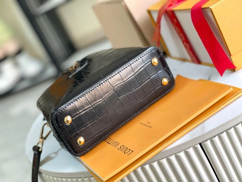 SmoothTexture Louis Vuitton Capucines BB Bags 93966