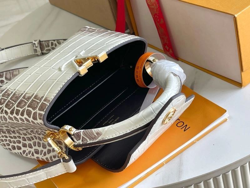 Louis Vuitton Capucines BB Bags MoistureWicking 93960