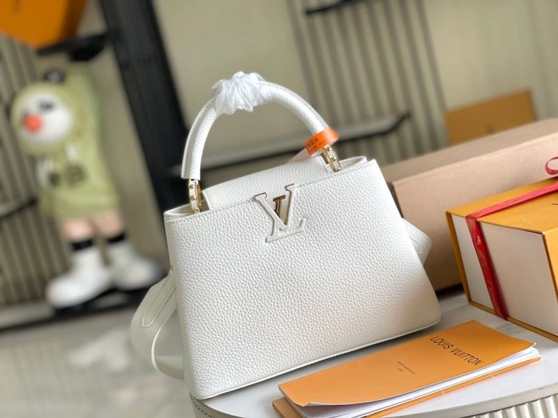 Youthful Louis Vuitton Capucines BB Bags 93968