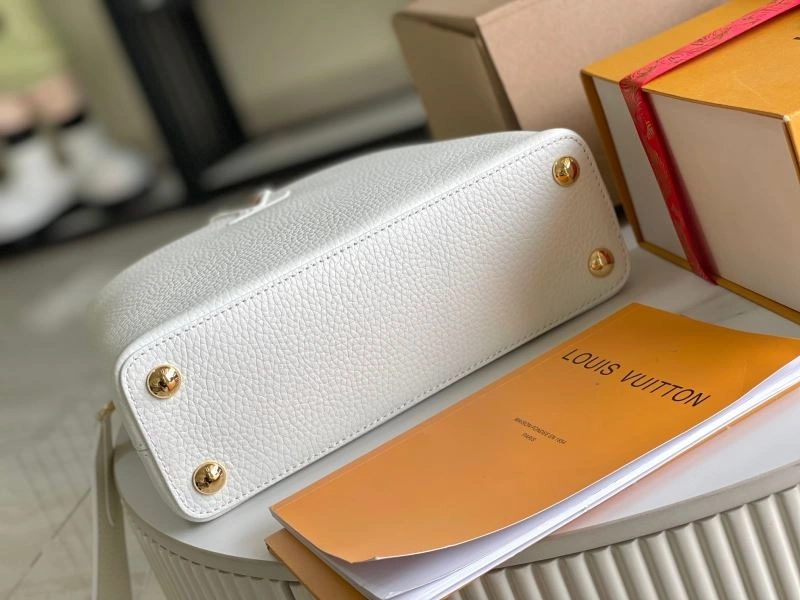 Youthful Louis Vuitton Capucines BB Bags 93968