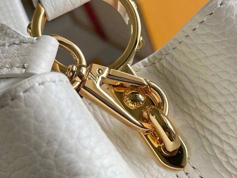 Youthful Louis Vuitton Capucines BB Bags 93968