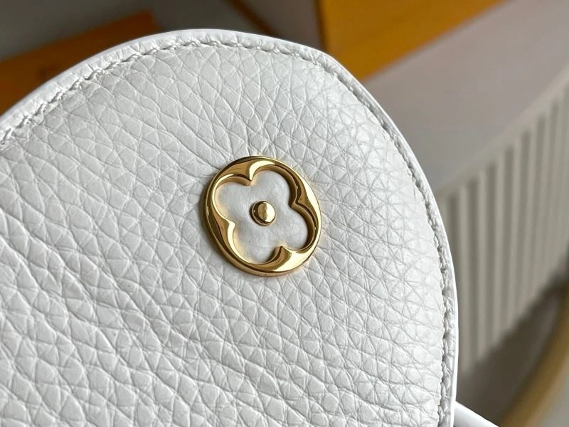 Youthful Louis Vuitton Capucines BB Bags 93968