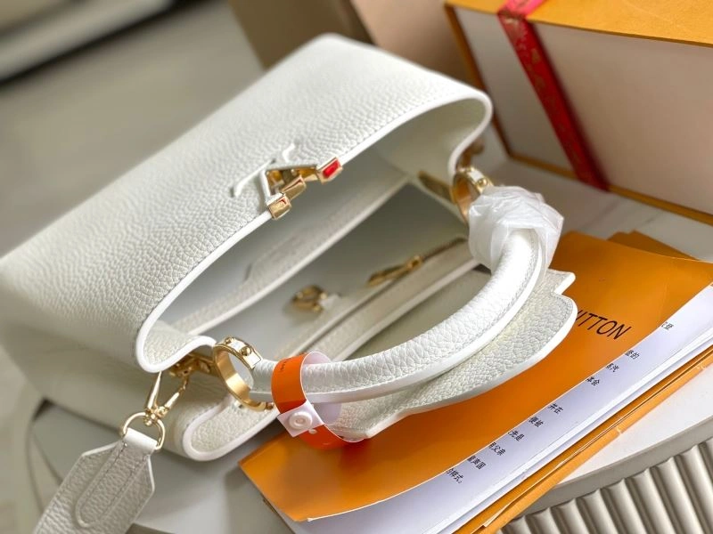 Youthful Louis Vuitton Capucines BB Bags 93968