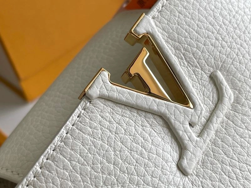 WaterResistant Louis Vuitton Capucines BB Bags 93969