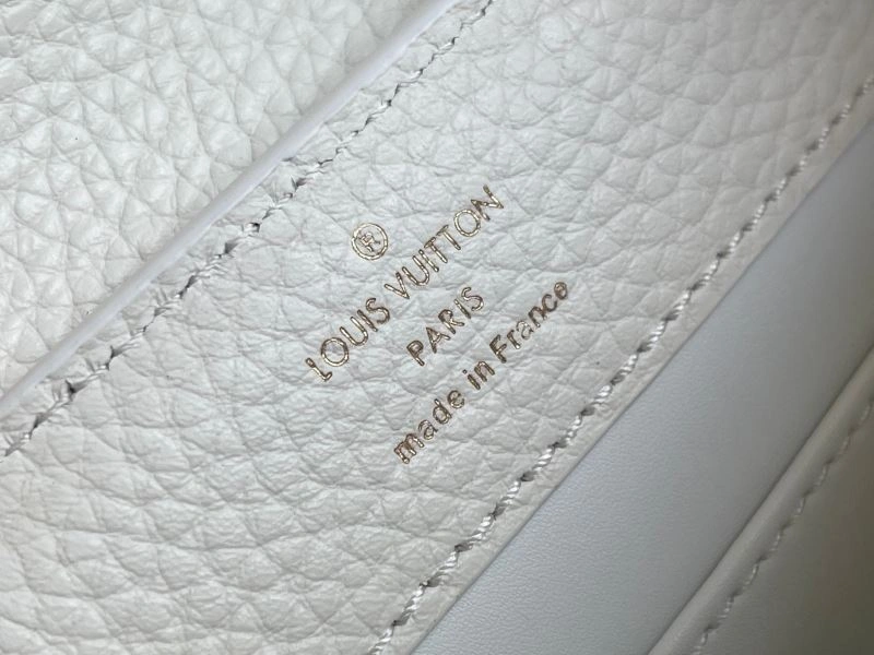 WaterResistant Louis Vuitton Capucines BB Bags 93969