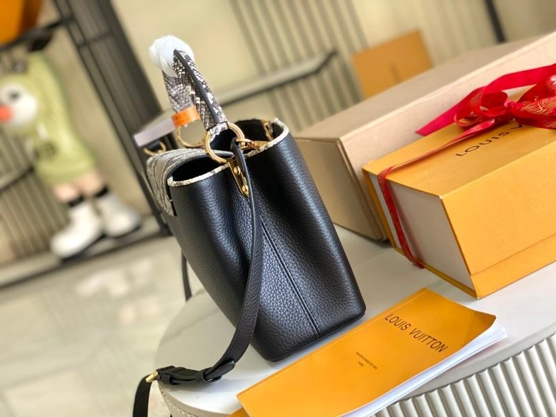 UrbanChic Louis Vuitton Capucines BB Bags 93956