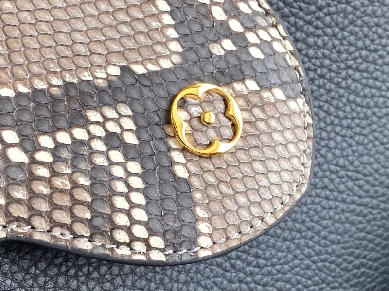 UrbanChic Louis Vuitton Capucines BB Bags 93956