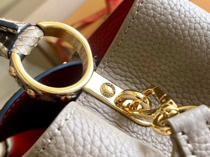 WrinkleFree Louis Vuitton Capucines BB Bags 93950