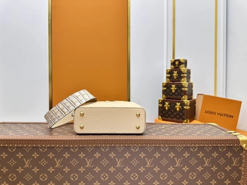 Louis Vuitton Capucines BB Bags Elegant 93853