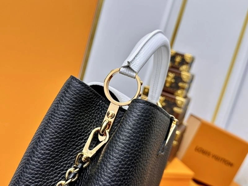 FashionForward Louis Vuitton Capucines BB Bags 93851