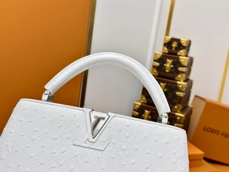 Louis Vuitton Capucines BB Bags Cozy 93845