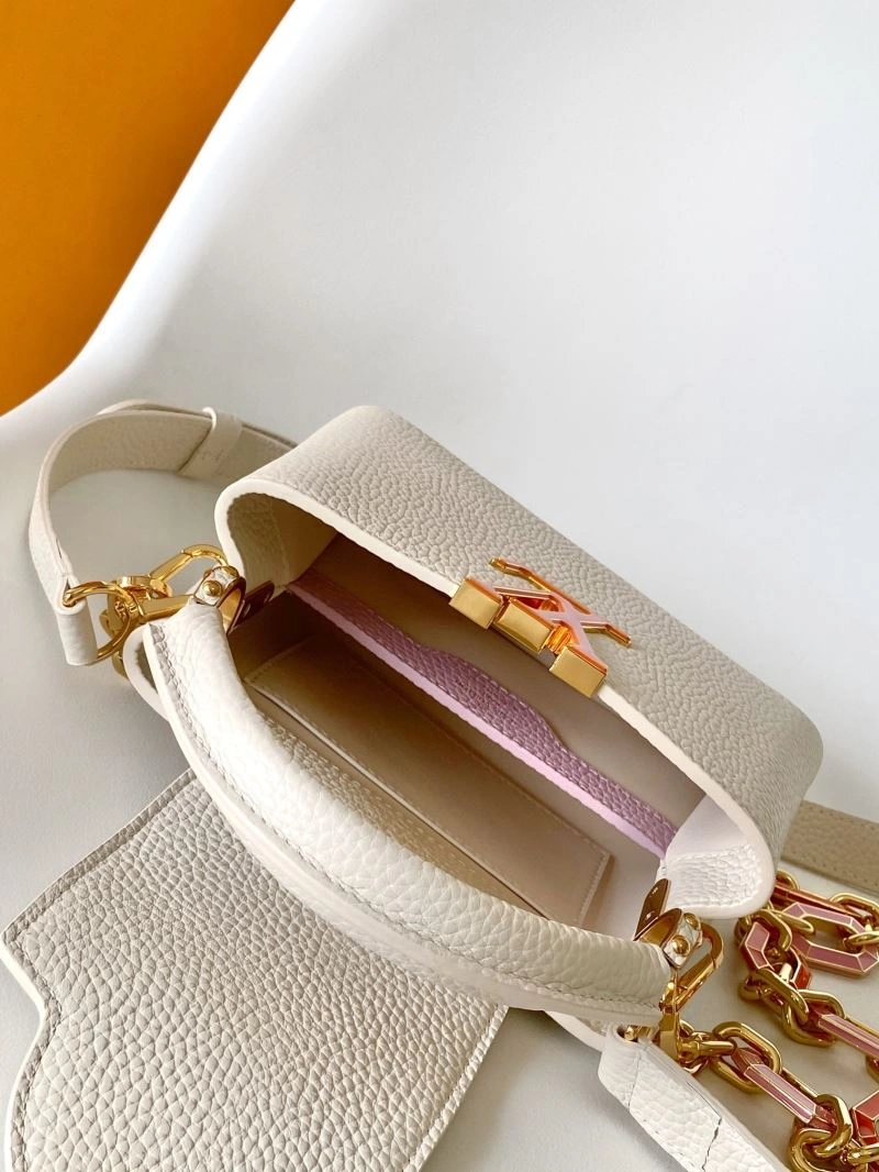 Lightweight Louis Vuitton Capucines BB Bags 93828
