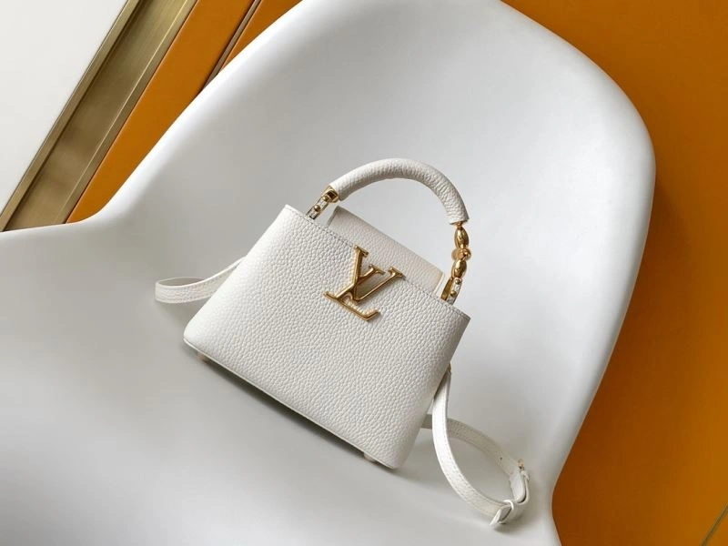 Louis Vuitton Capucines BB Bags Vibrant 93817