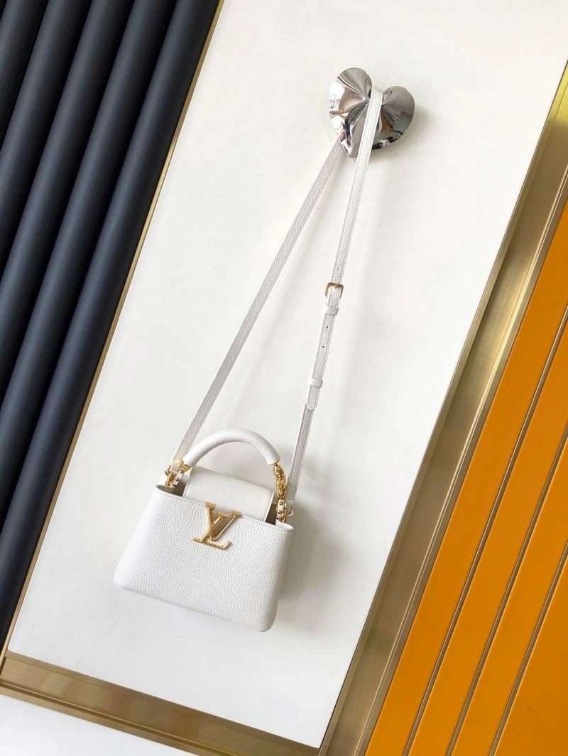 Louis Vuitton Capucines BB Bags Vibrant 93817