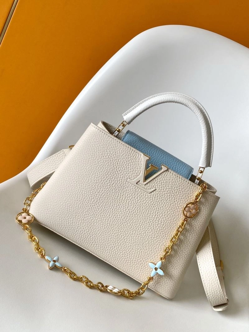 Flexible Louis Vuitton Capucines BB Bags 93810