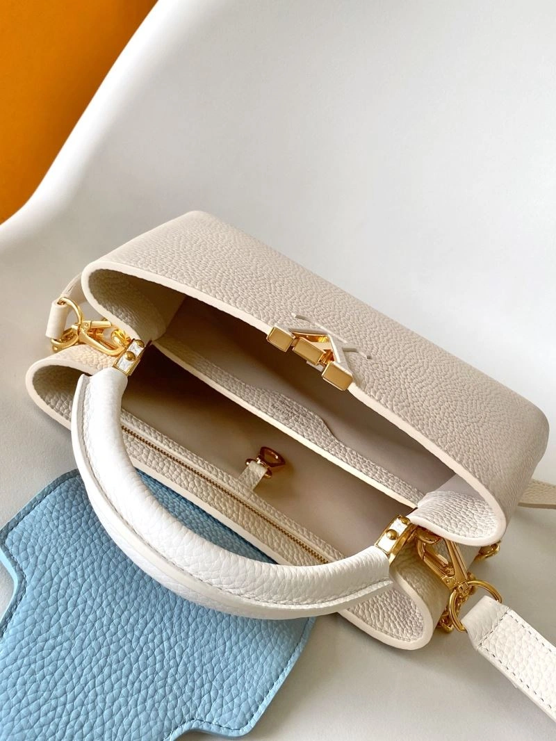 Flexible Louis Vuitton Capucines BB Bags 93810