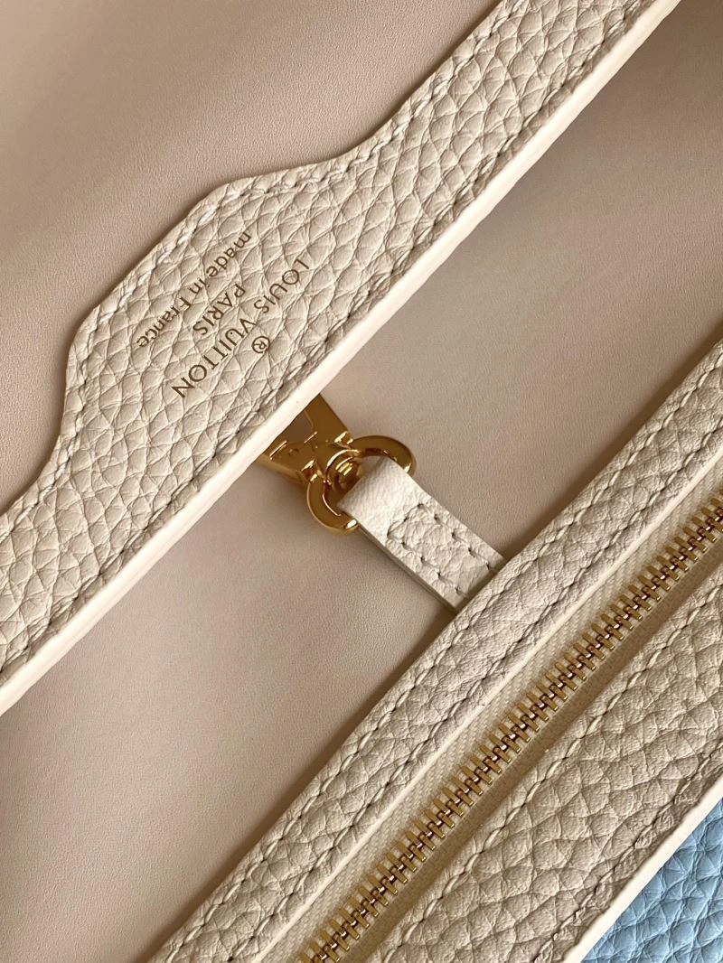 Flexible Louis Vuitton Capucines BB Bags 93810