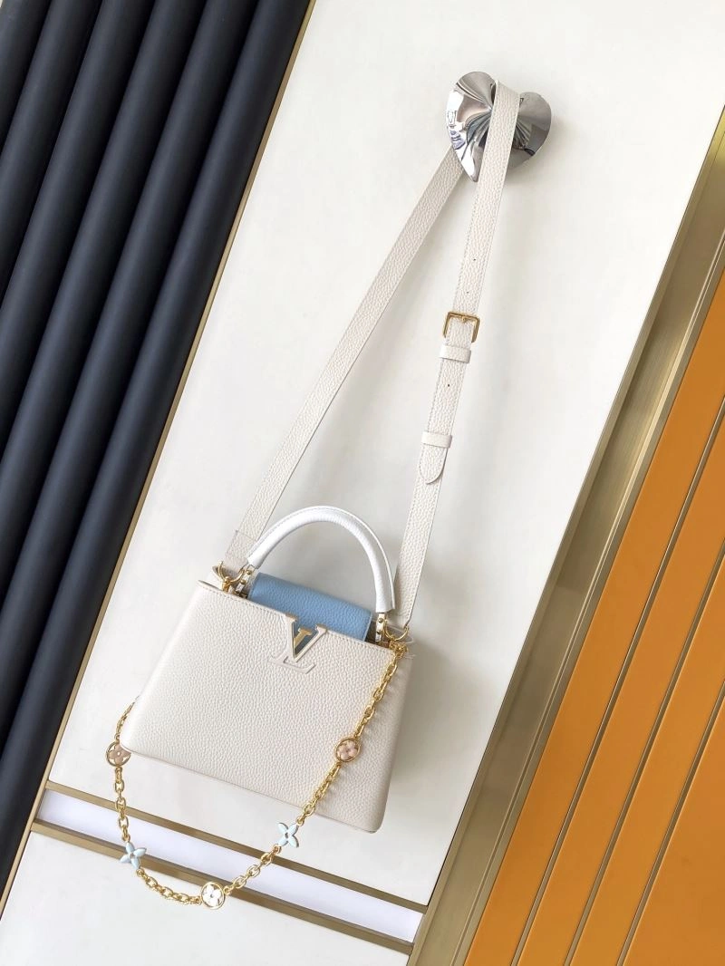 Flexible Louis Vuitton Capucines BB Bags 93810