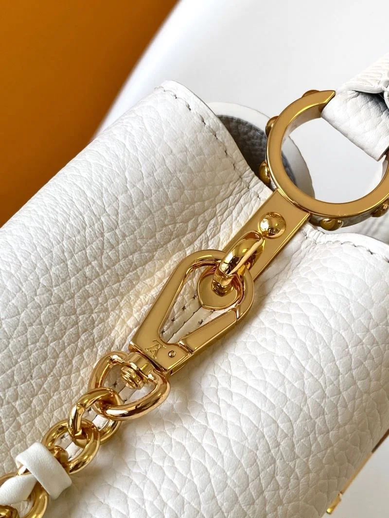 Louis Vuitton Capucines BB Bags Vibrant 43382