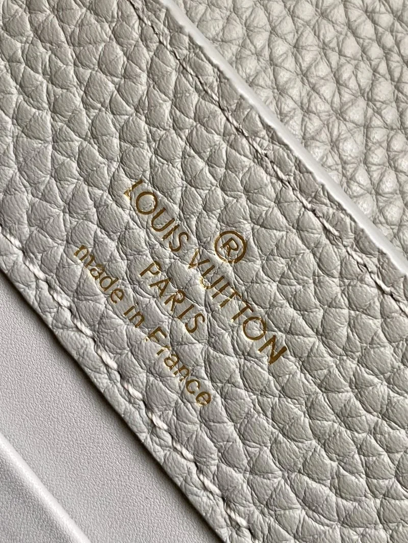 Fashionable Louis Vuitton Capucines BB Bags 43366