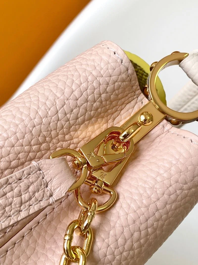 WrinkleFree Louis Vuitton Capucines BB Bags 43412