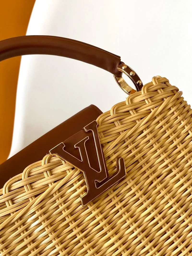 Timeless Louis Vuitton Capucines BB Bags 43363