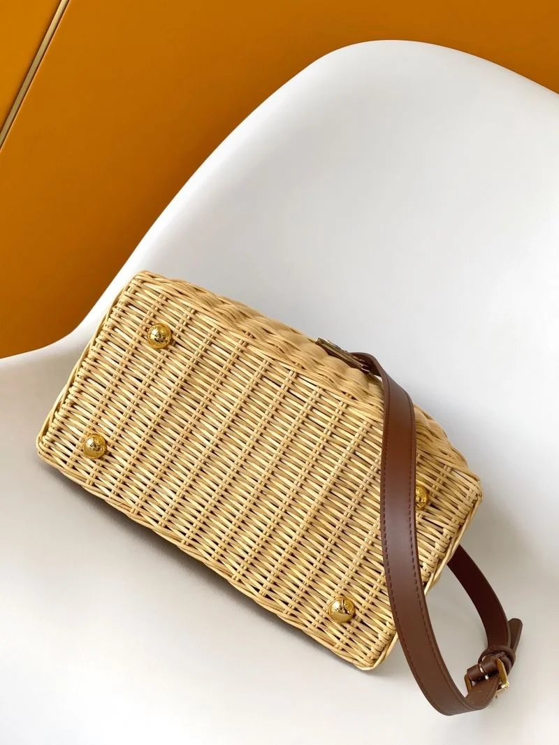 Timeless Louis Vuitton Capucines BB Bags 43363