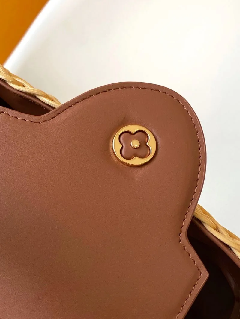 Timeless Louis Vuitton Capucines BB Bags 43363