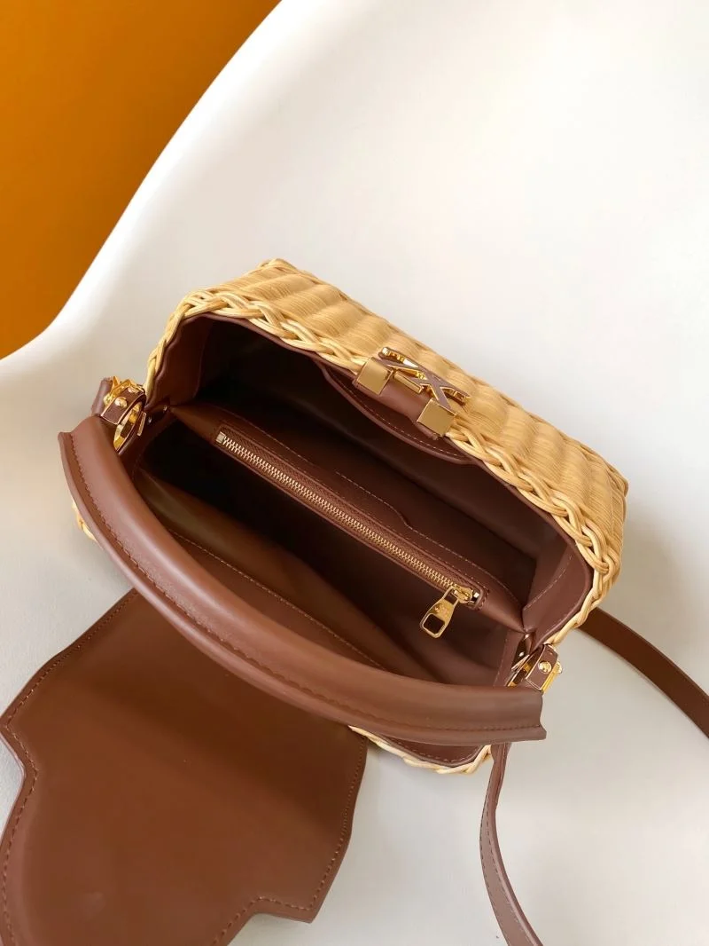 Timeless Louis Vuitton Capucines BB Bags 43363