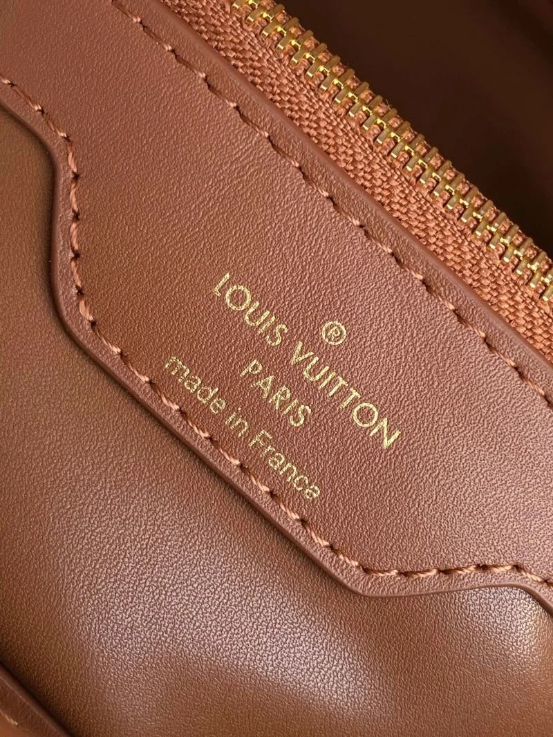 Timeless Louis Vuitton Capucines BB Bags 43363