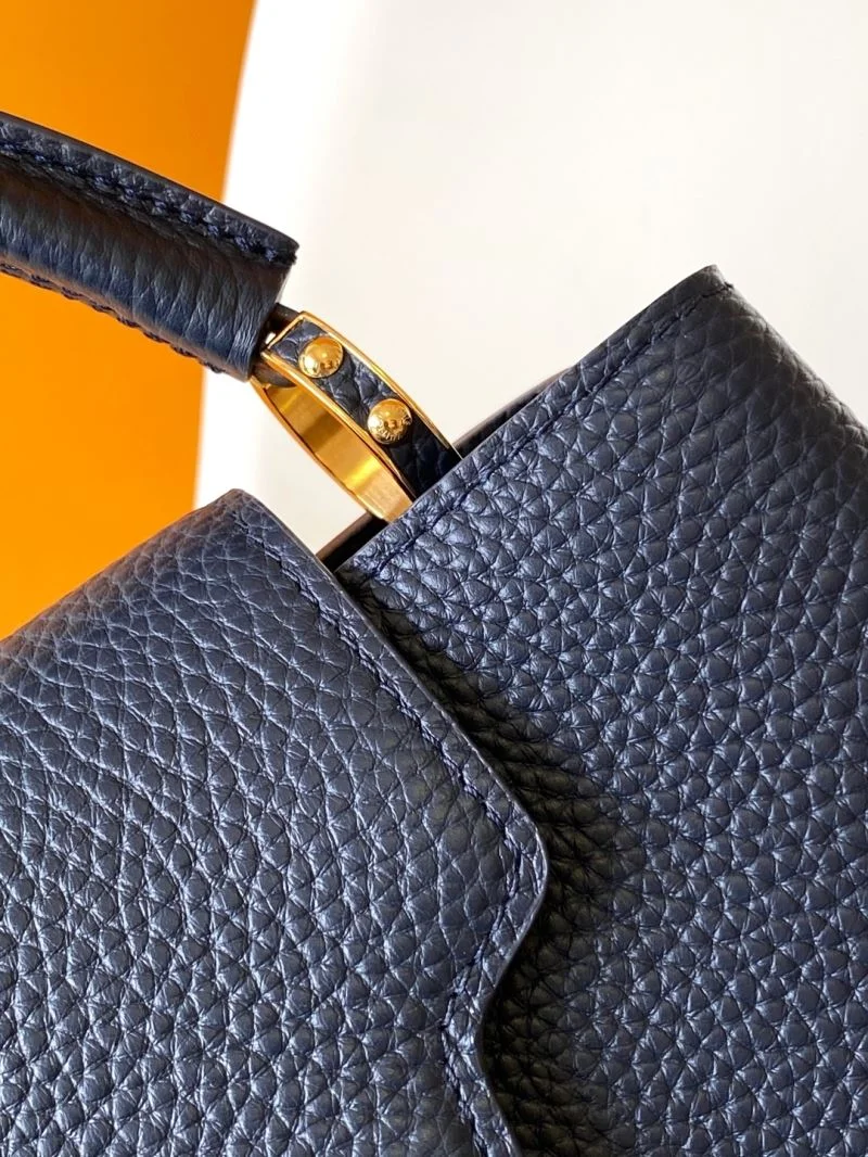 SmoothTexture Louis Vuitton Capucines BB Bags 43360