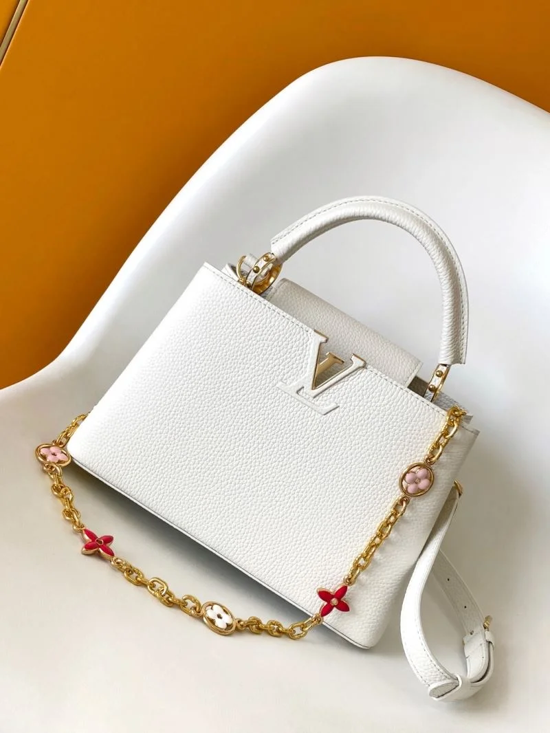 Neat Louis Vuitton Capucines BB Bags 43359