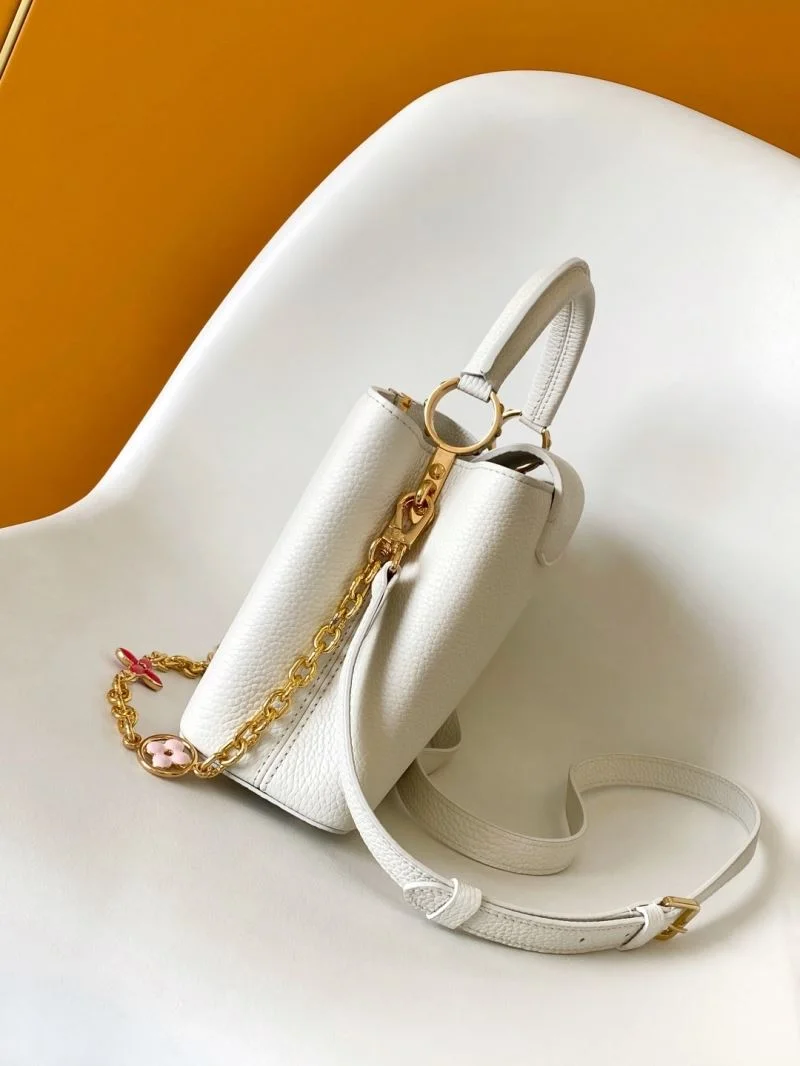 Neat Louis Vuitton Capucines BB Bags 43359