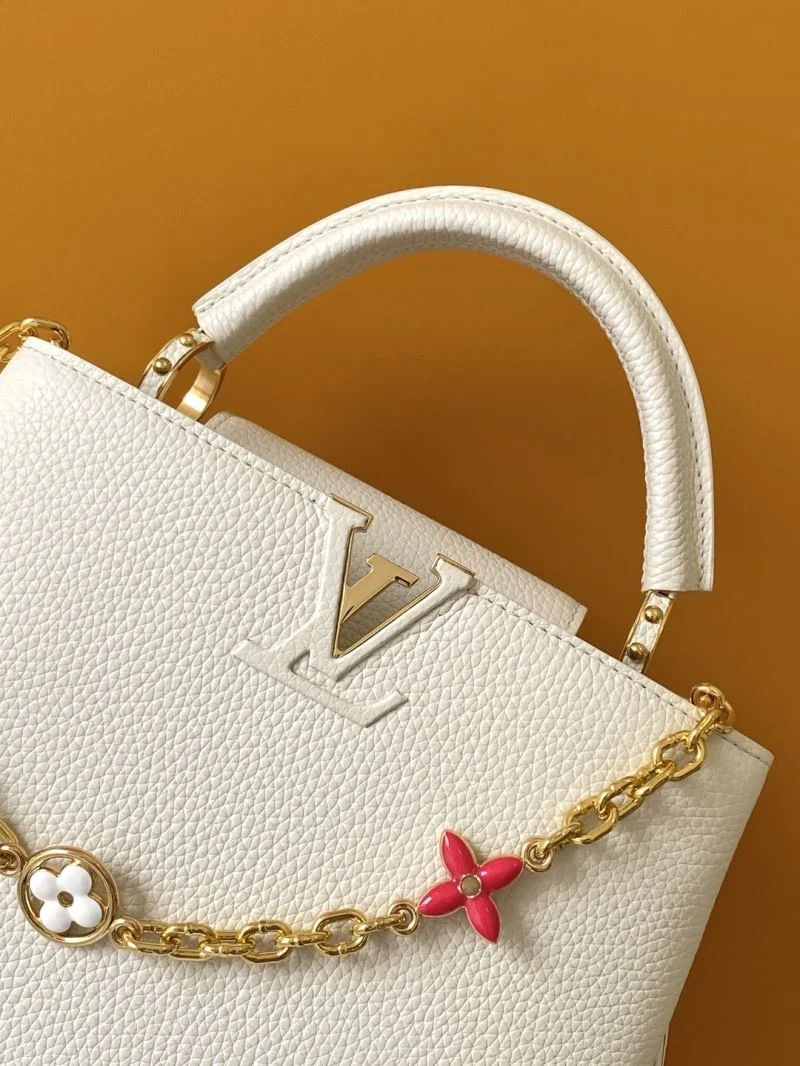 Neat Louis Vuitton Capucines BB Bags 43359