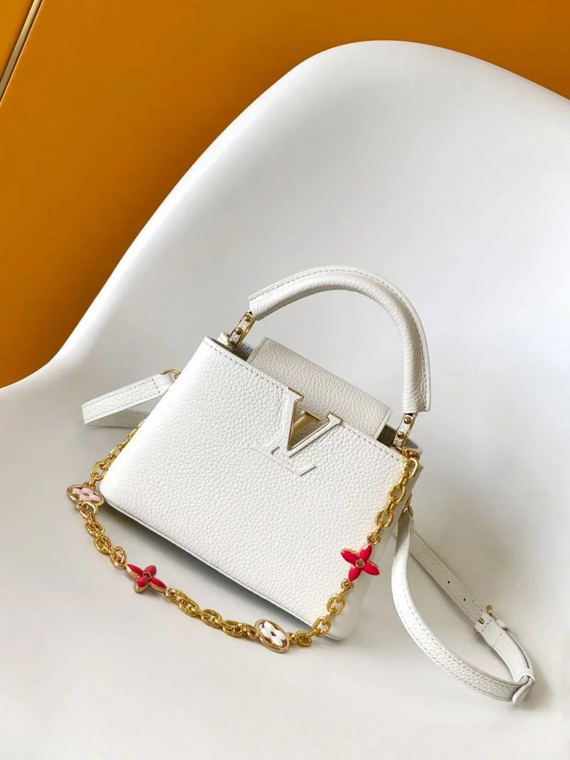 Lightweight Louis Vuitton Capucines BB Bags 43358