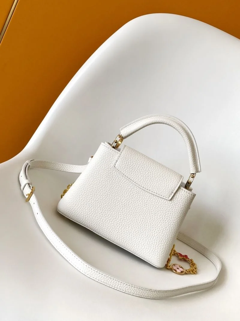 Lightweight Louis Vuitton Capucines BB Bags 43358