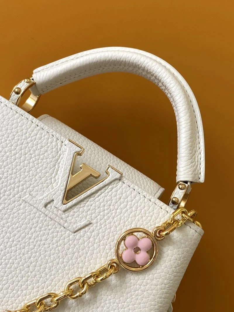 Lightweight Louis Vuitton Capucines BB Bags 43358