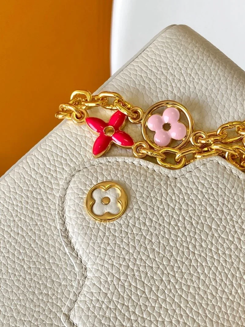 Lightweight Louis Vuitton Capucines BB Bags 43358