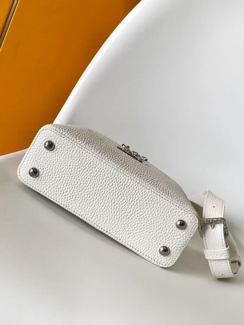 Louis Vuitton Capucines BB Bags Reliable 42977