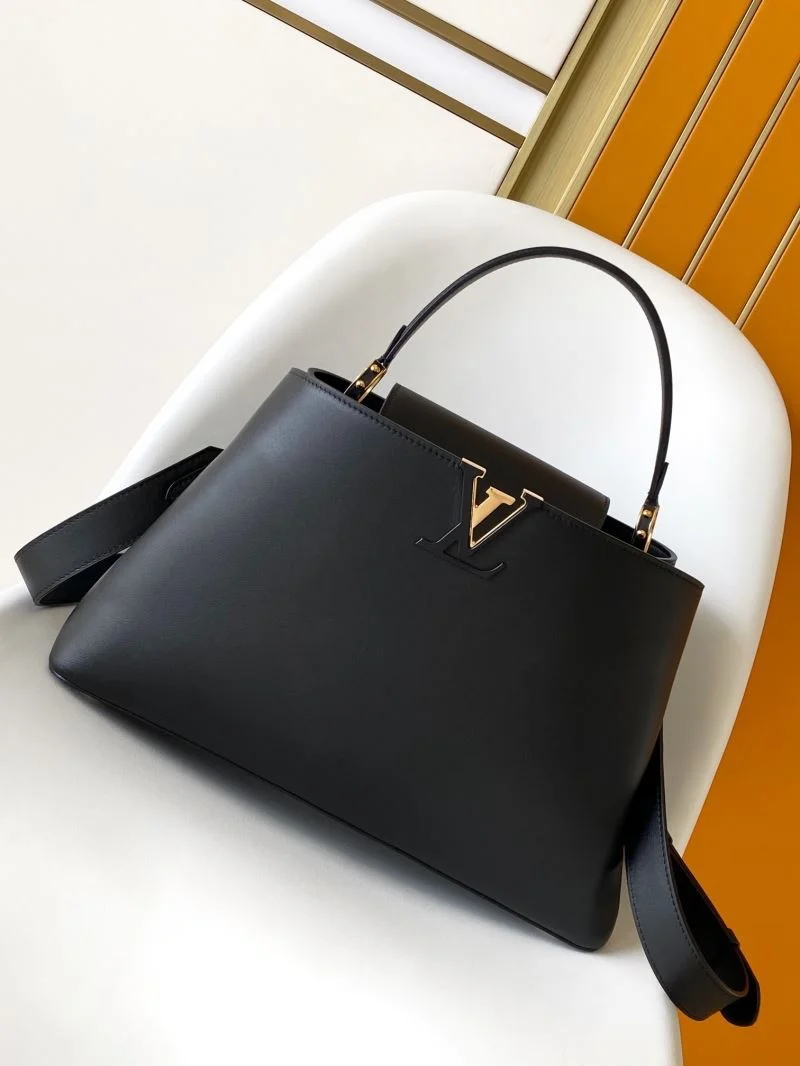 Unisex Louis Vuitton Capucines BB Bags 42969